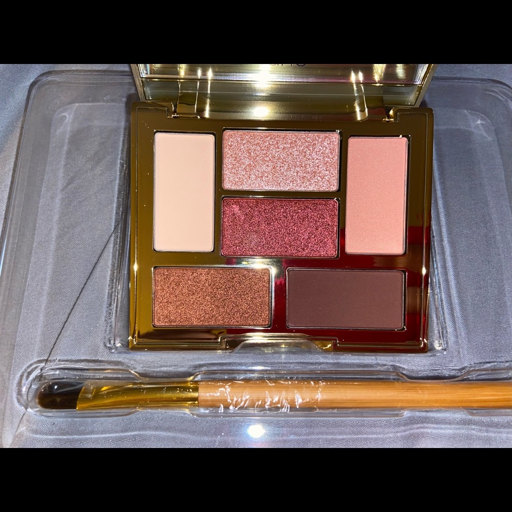 Tarte eyeshadow and brush set
